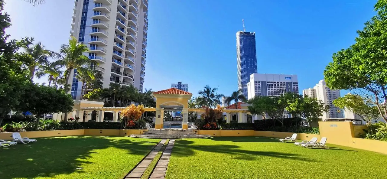Apartment Beachside 2 Bedroom In The Heart Of Surfers Paradise - Chevron Renaissance - Free Parking