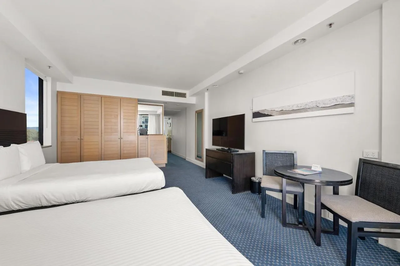 Hotel Crowne Plaza Surfers Paradise By Ihg 4*
