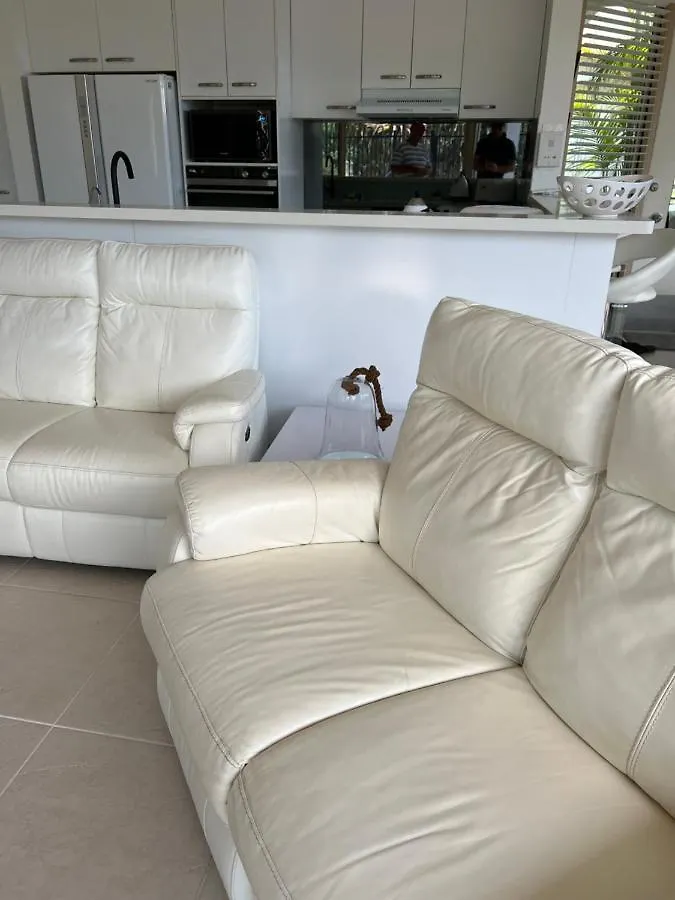 Lägenhetshotell Sandcastles On Currumbin Beachfront, 4*