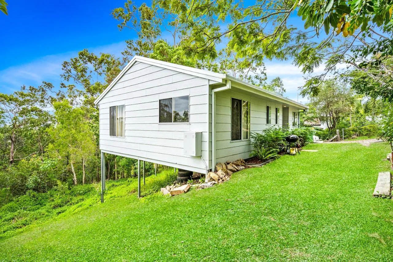 Cosy 2 Bedroom - Uplands Drive - Q