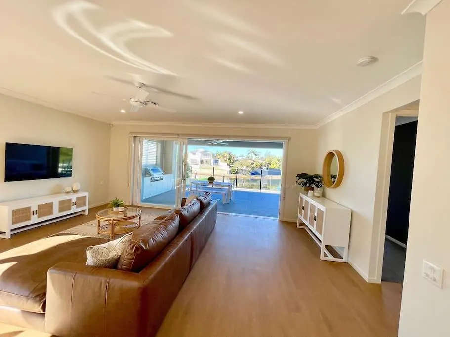 Σπίτι διακοπών Capri Waterfront 5br Waterfront Heated Pool *