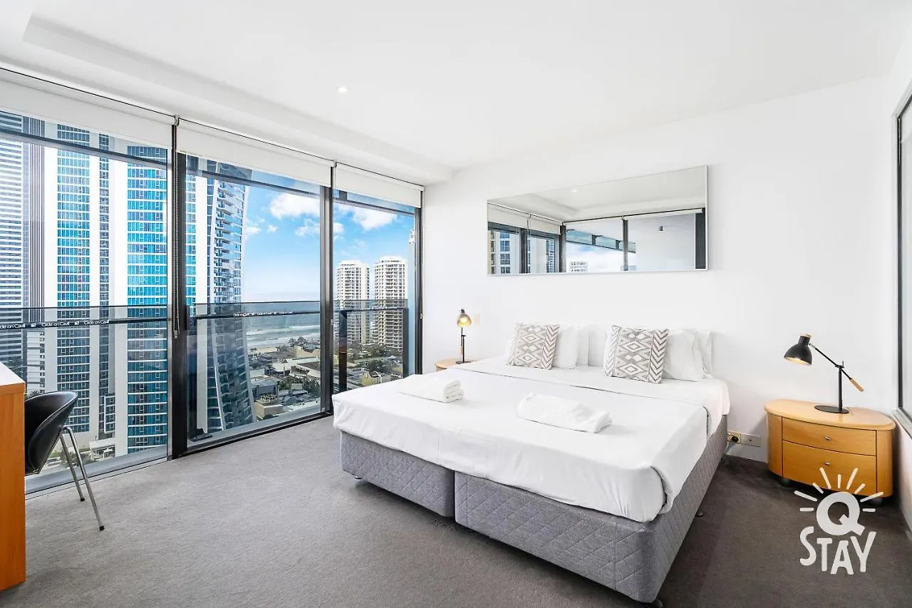 Circle On Cavill 2 Bedroom 1 Bathroom Ocean View — Q Appartement *
