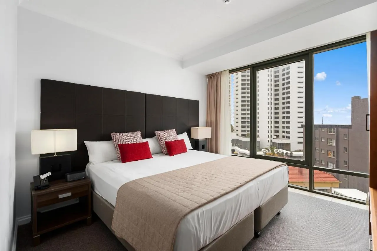 Apartament Interconnecting 2 Bedroom Unit At Legends — Q *