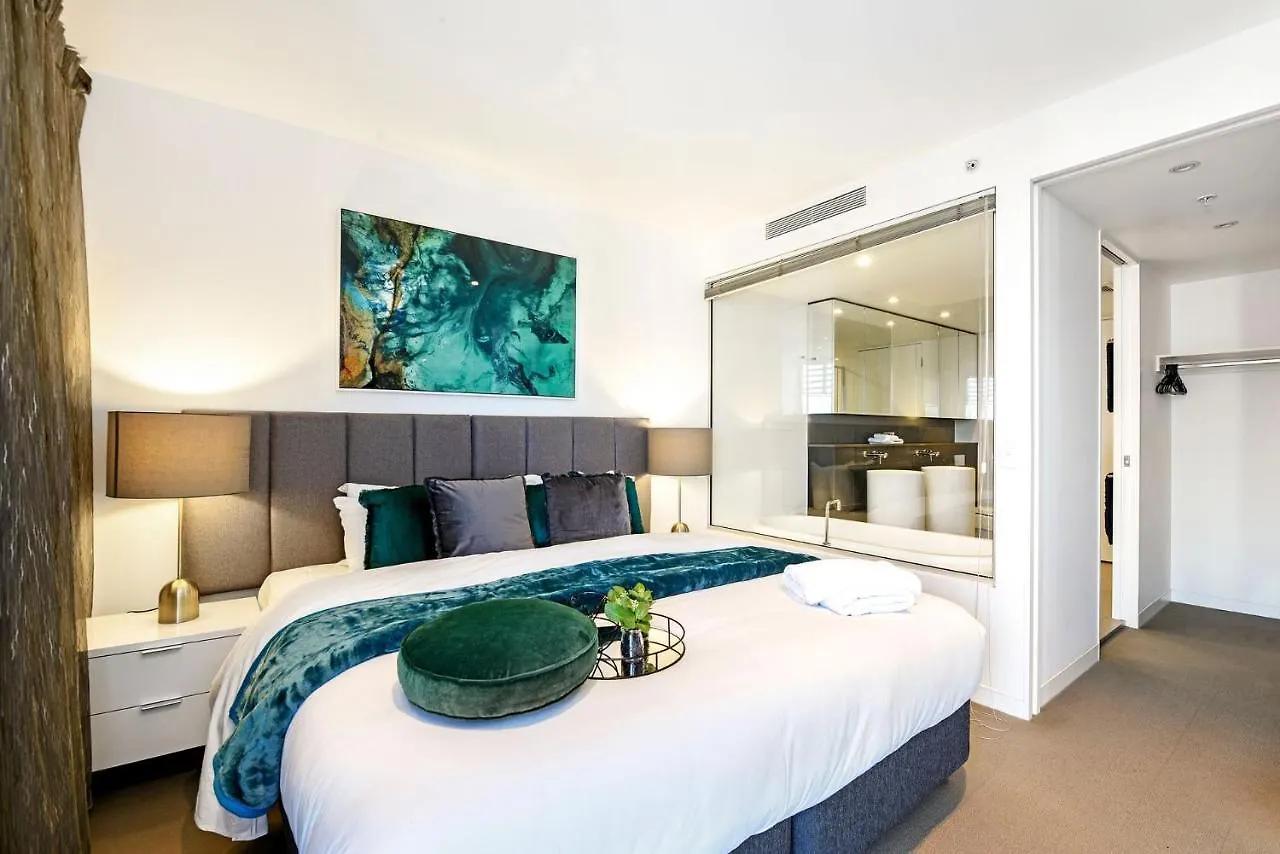 Apartment Oracle Broadbeach Wonderful Modern 2 Bed 1 Bath - Coasthm Gold Coast