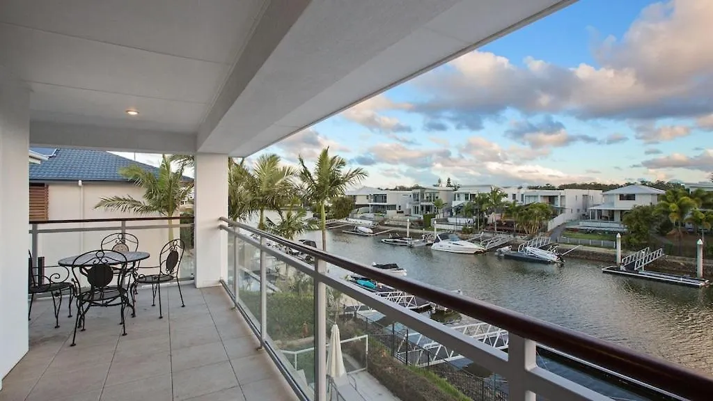 Luxury Waterfront House Close To Theme Parks And Shops ゴールドコースト