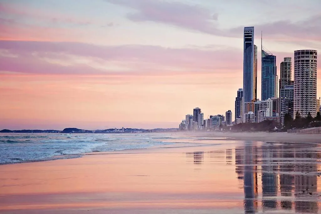 Spectacular 19th Floor In Heart Of Surfers Paradise