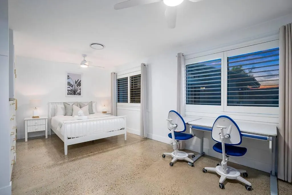 Holiday home Family Waterfront Escape - Pool, 2 King *
