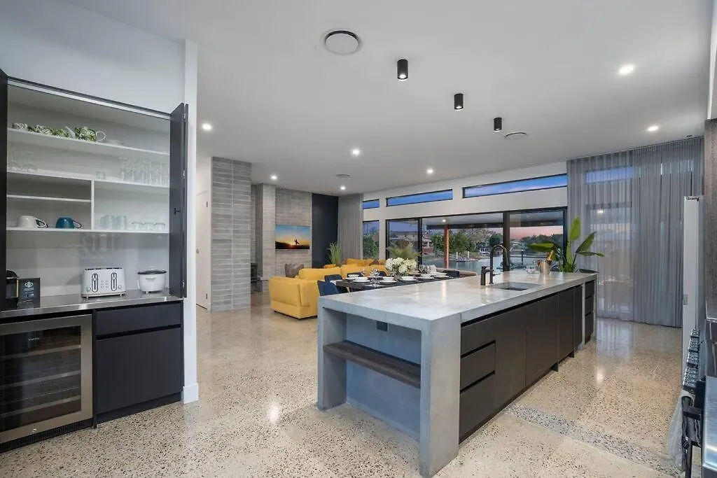 Family Waterfront Escape - Pool, 2 King Holiday home