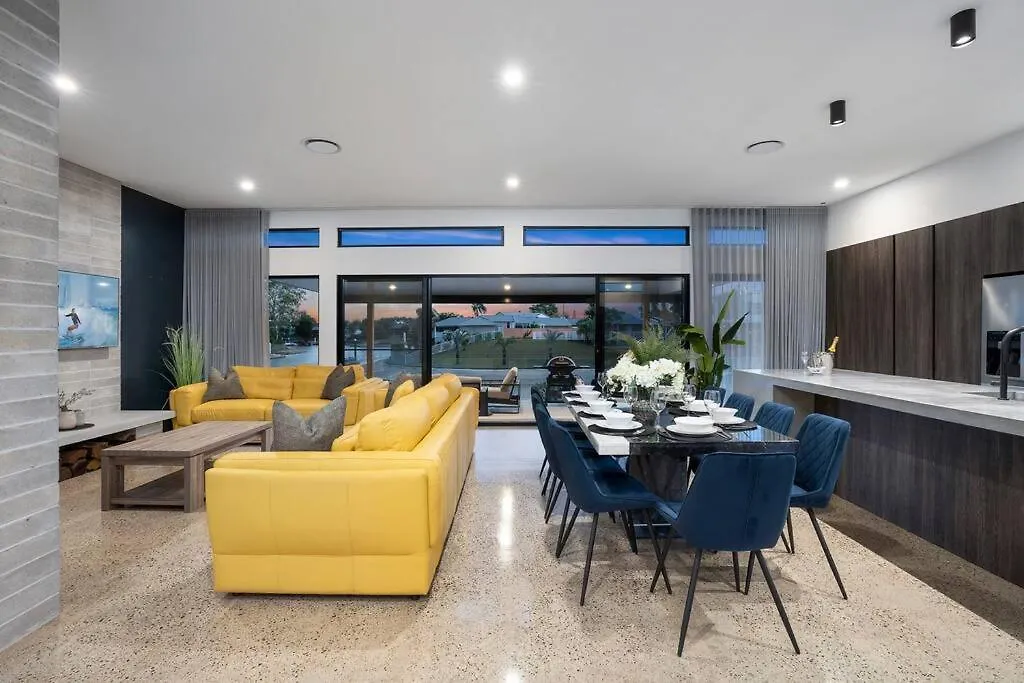 Family Waterfront Escape - Pool, 2 King Holiday home