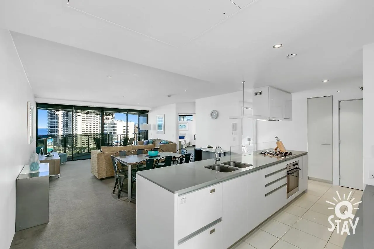 Spectacular Family Kids Free 3 Bedroom Ocean At Circle On Cavill - Q Appartement *