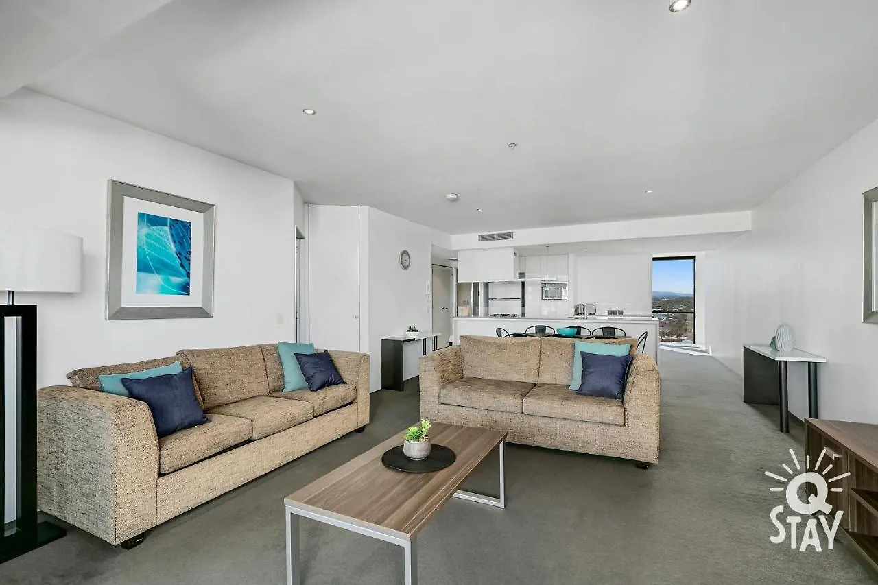 Spectacular Family Kids Free 3 Bedroom Ocean At Circle On Cavill - Q Appartement