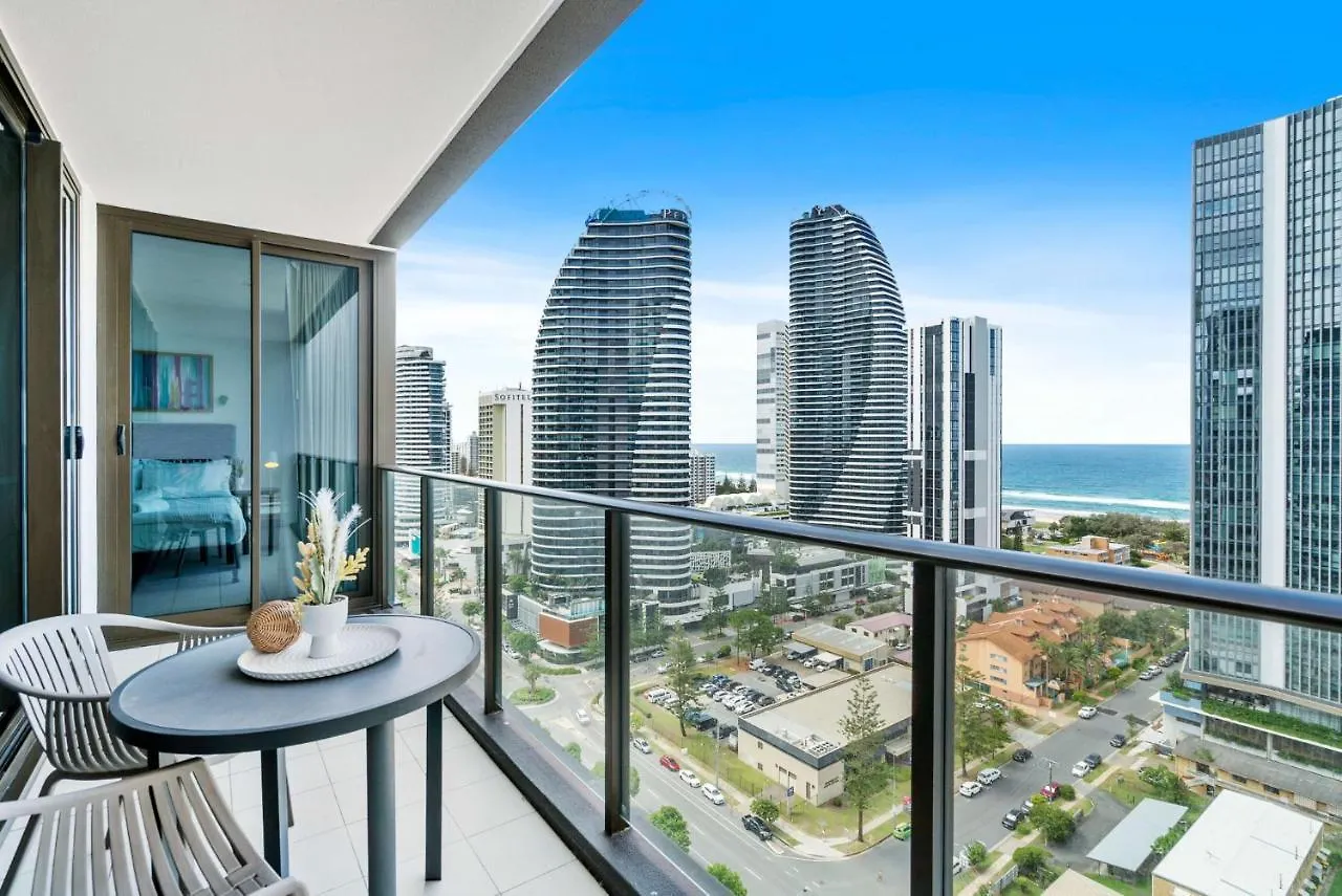 Apartment Elegant 2-bed With Stunning Views, Pool, Bbq, Gym *