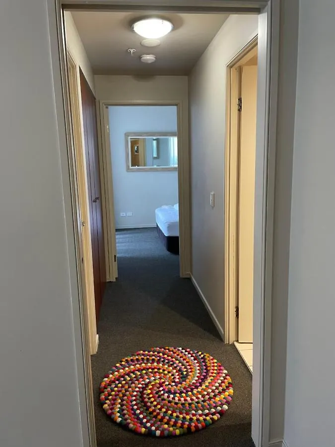 Apartment Milhaven At Chevron Renaissance Tower Gold Coast