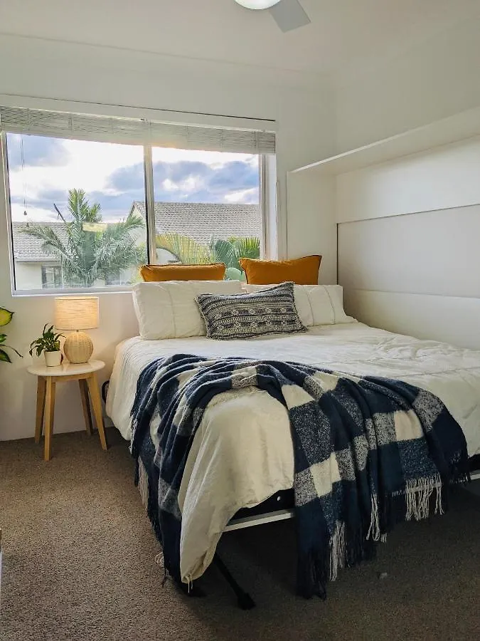 Apartment Heart Of Burleigh - Perfect Location With Pools Gold Coast