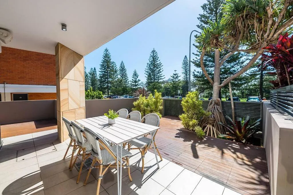 Stunning Coastal Retreat With Pool & Car Park *