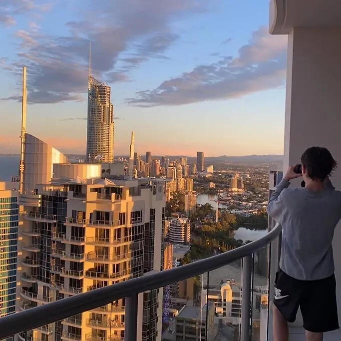 Breathtaking Views From Stunning 42nd Floor Skyhome & Living Gold Coast