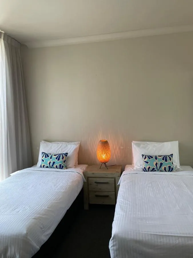 Milhaven At Chevron Renaissance Tower * Gold Coast