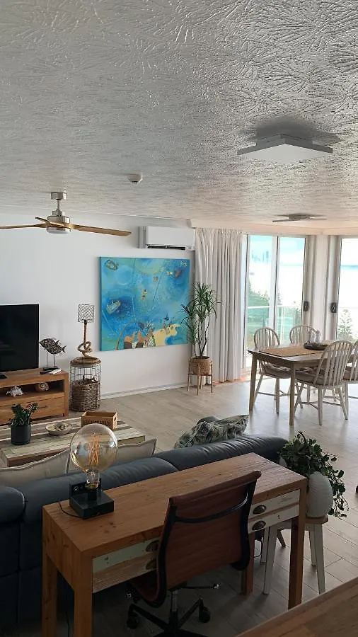 Pacific Regis Beachfront Apart-hotel 4*