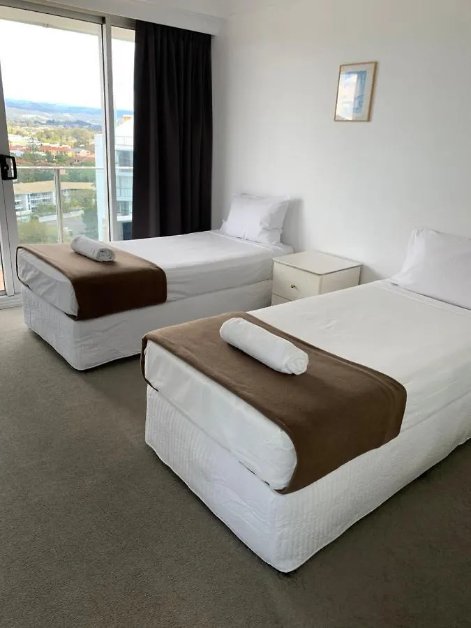Pacific Regis Beachfront Apart-hotel 4*