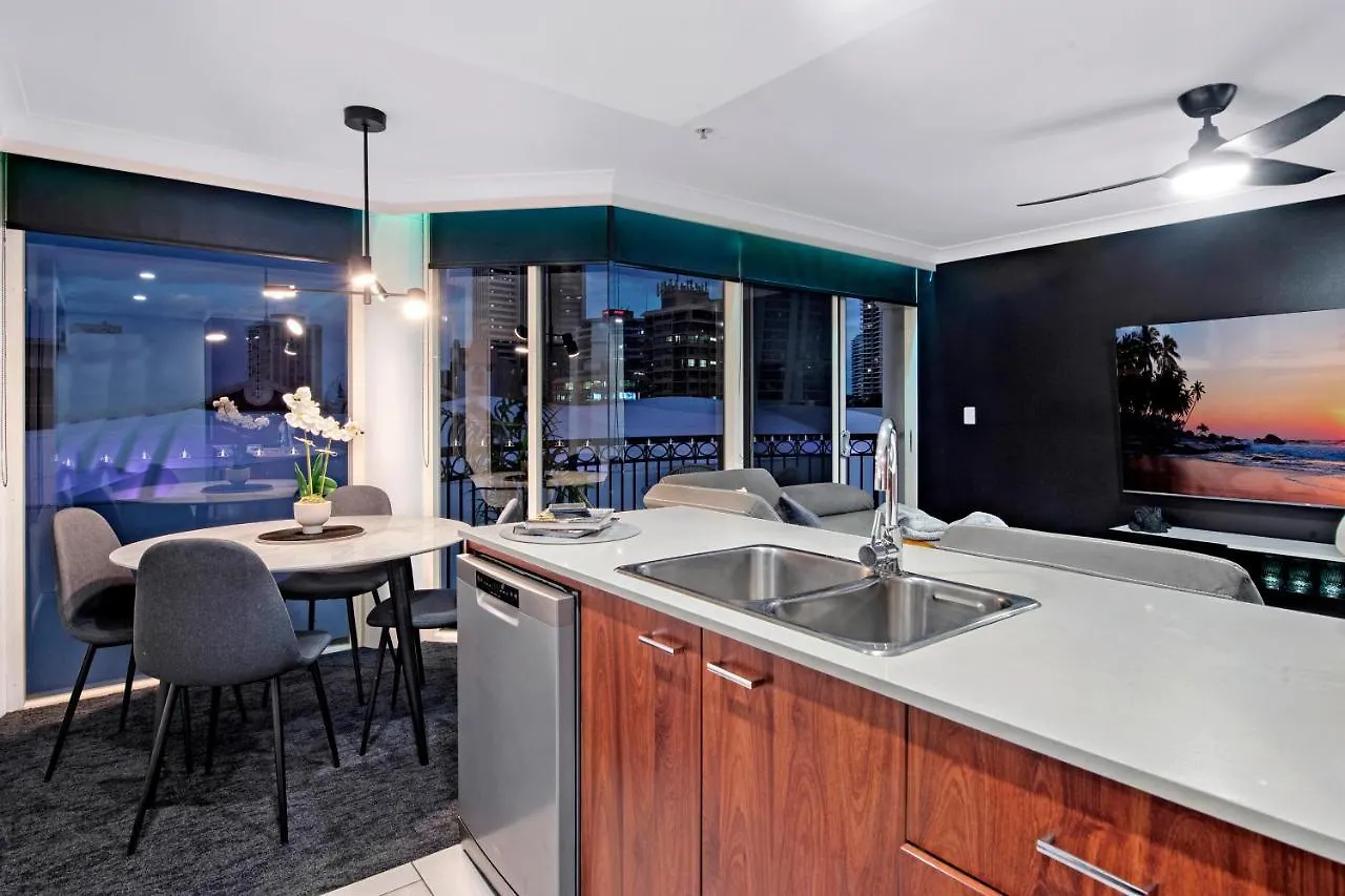Chevron Renaissance - Floor - Self Contained & Privately Managed Appartement