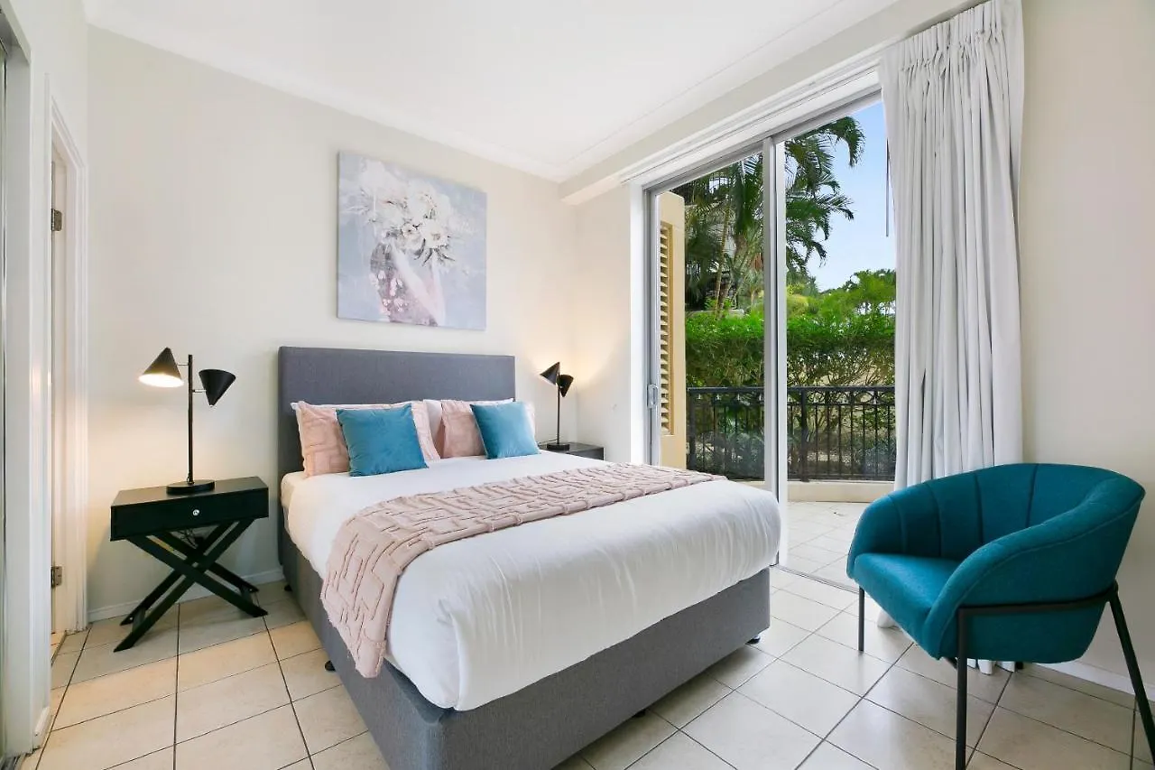 Daire Iconic Chevron Renaissance Private Gold Coast