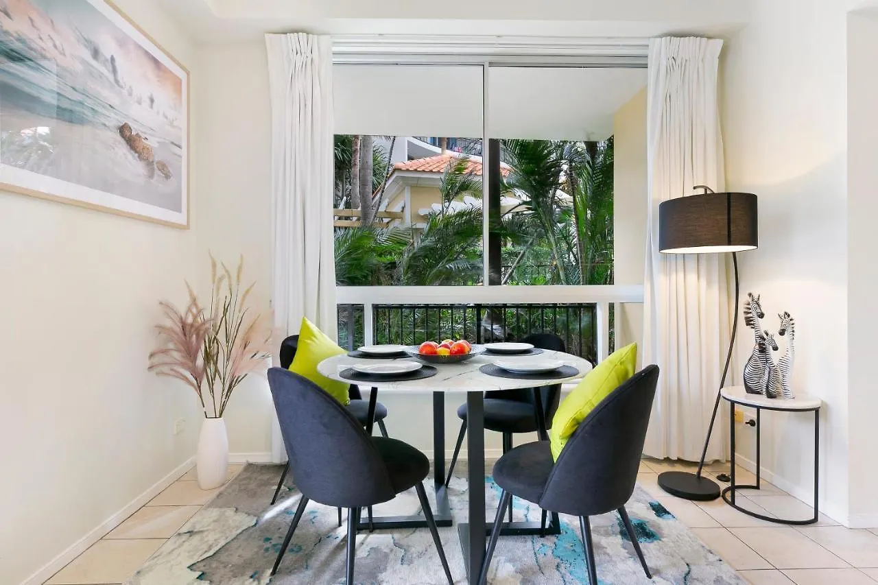 Daire Iconic Chevron Renaissance Private