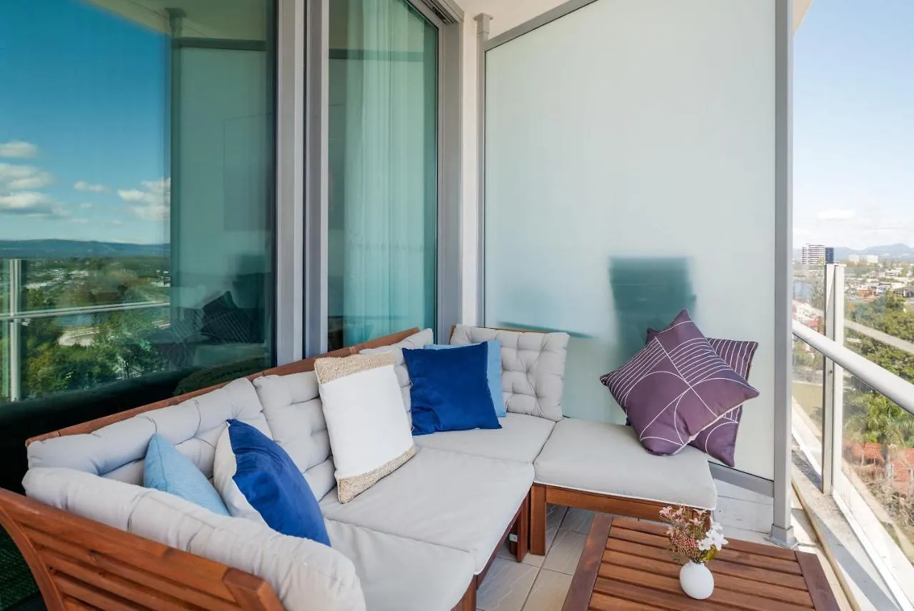 1br Sky Rise Surfers Stunner Gold Coast