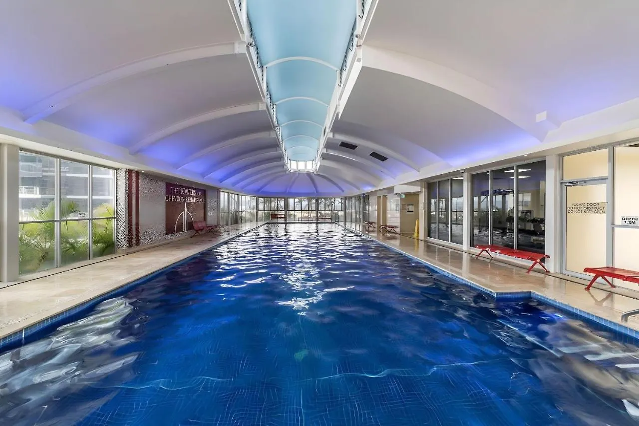 Iconic Chevron Renaissance Private Daire