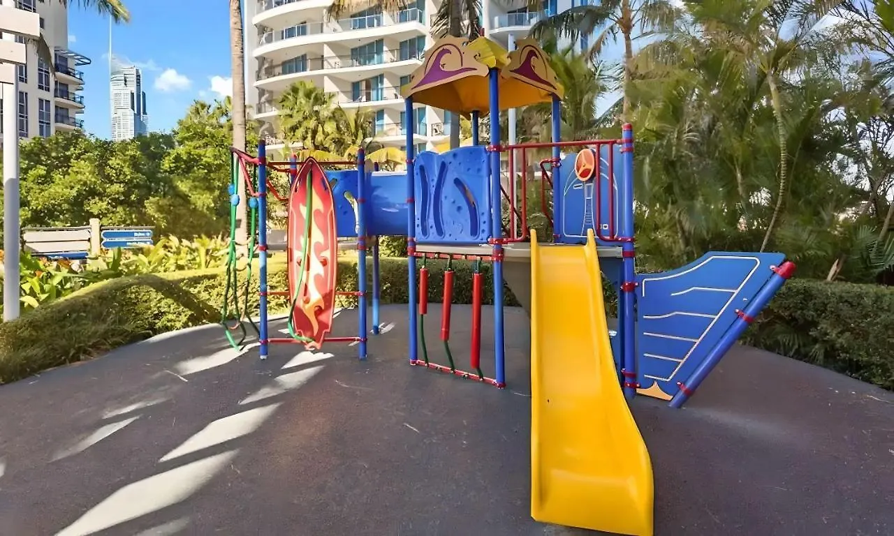 Iconic Chevron Renaissance Private Daire Gold Coast