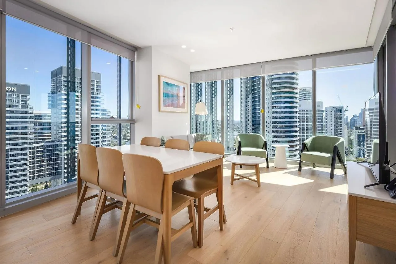 Ultiqa Signature At Broadbeach 아파트 *