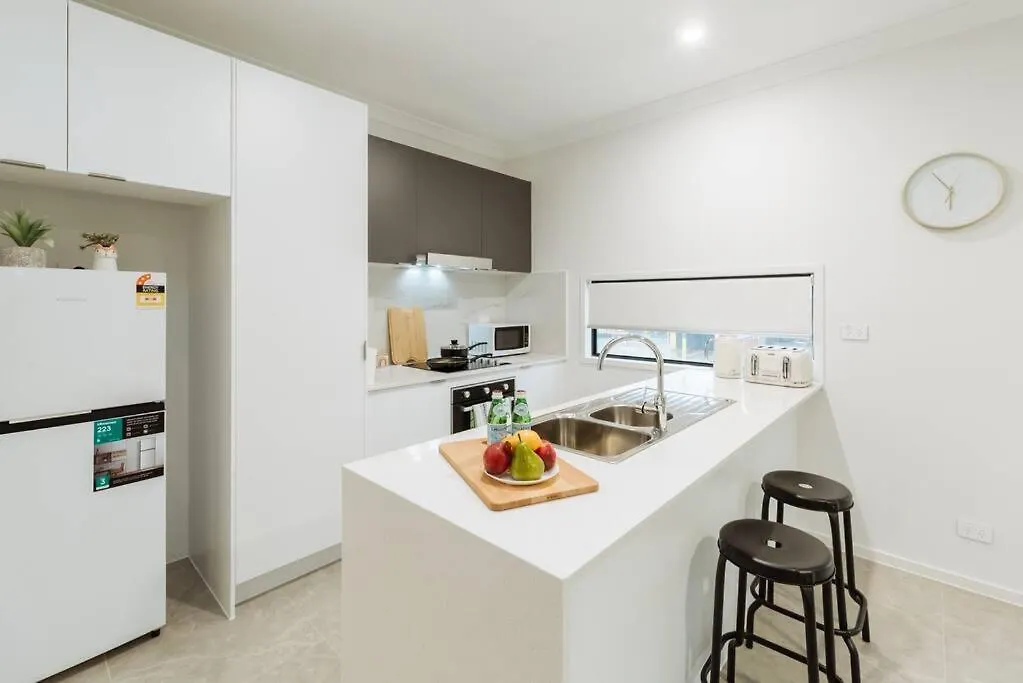 Spacious Modern And Cozy 3bd Townhouse At Great Location בית נופש גולד קוסט