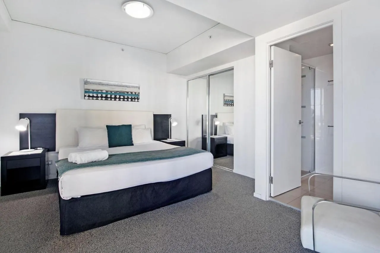 Sierra Grand Deluxe 1 Bedroom - Coasthm Apartment *