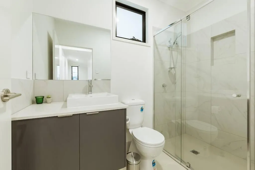 Spacious Modern And Cozy 3bd Townhouse At Great Location גולד קוסט