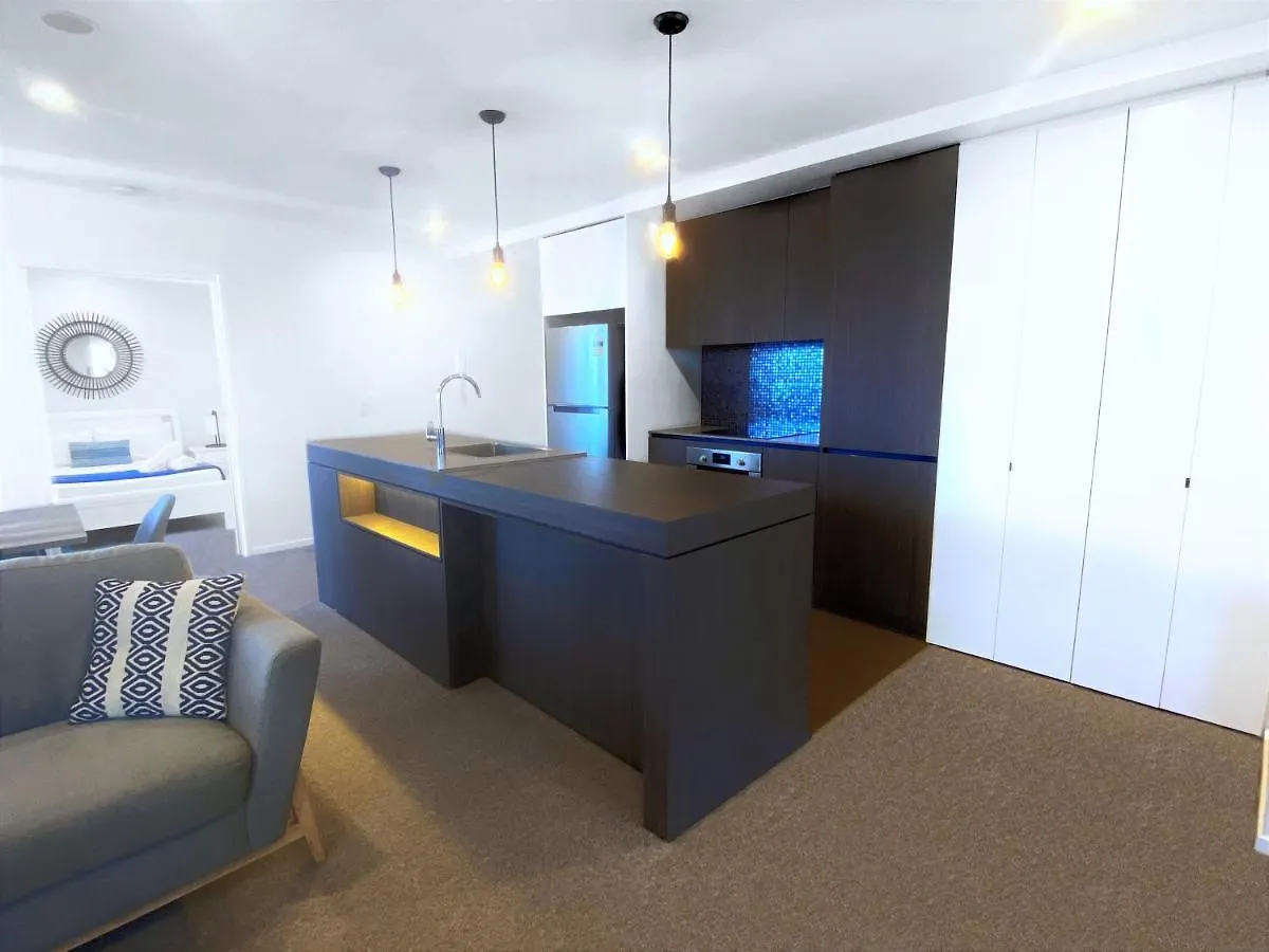 Qube Broadbeach 4* Gold Coast