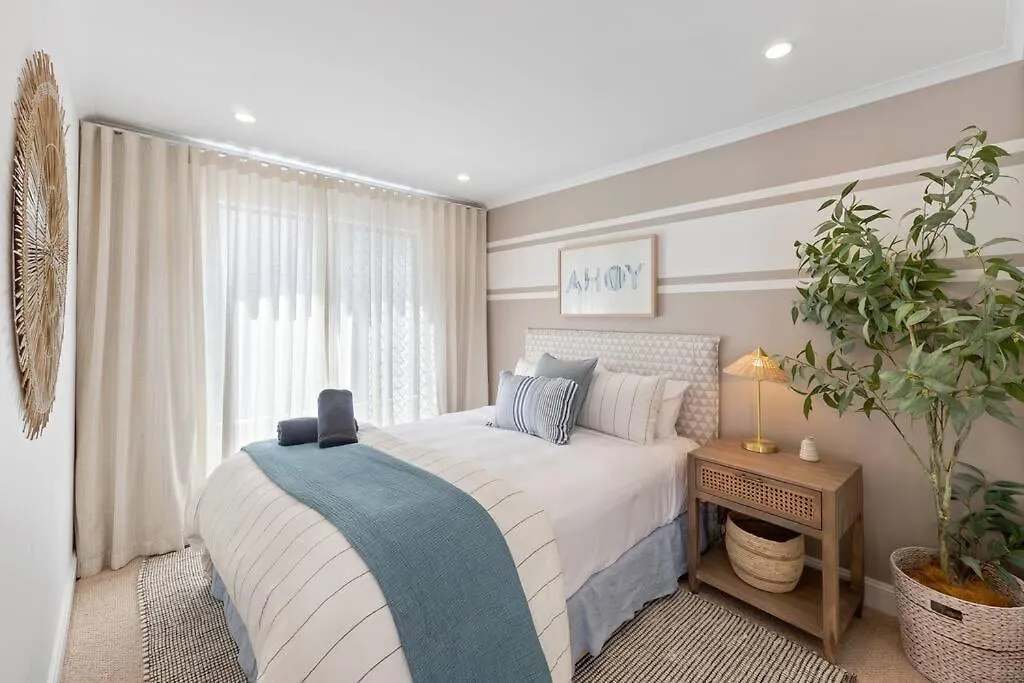 Apartment An Oasis By The With Ocean Views Daybed Bbq Gold Coast