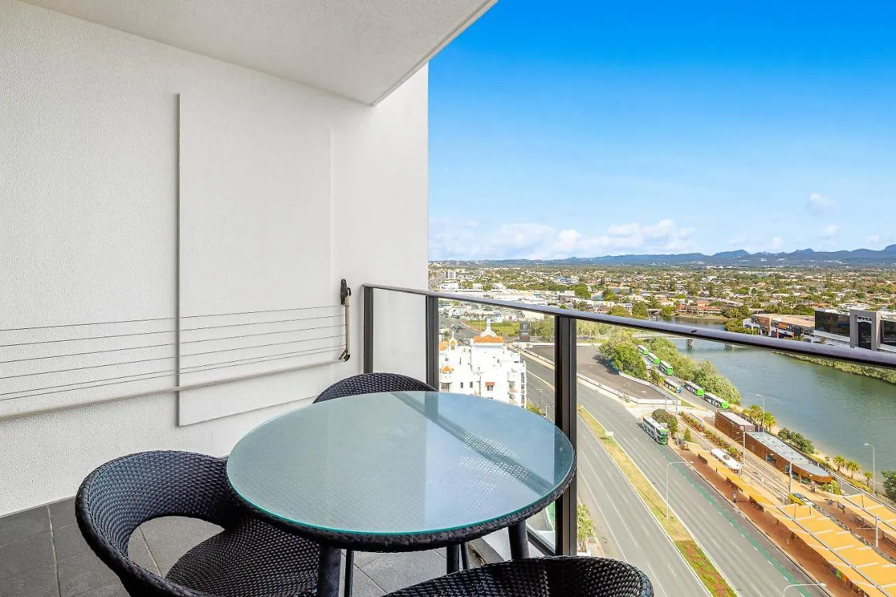 Sierra Grand Broadbeach - Self Contained & Privately Managed アパート