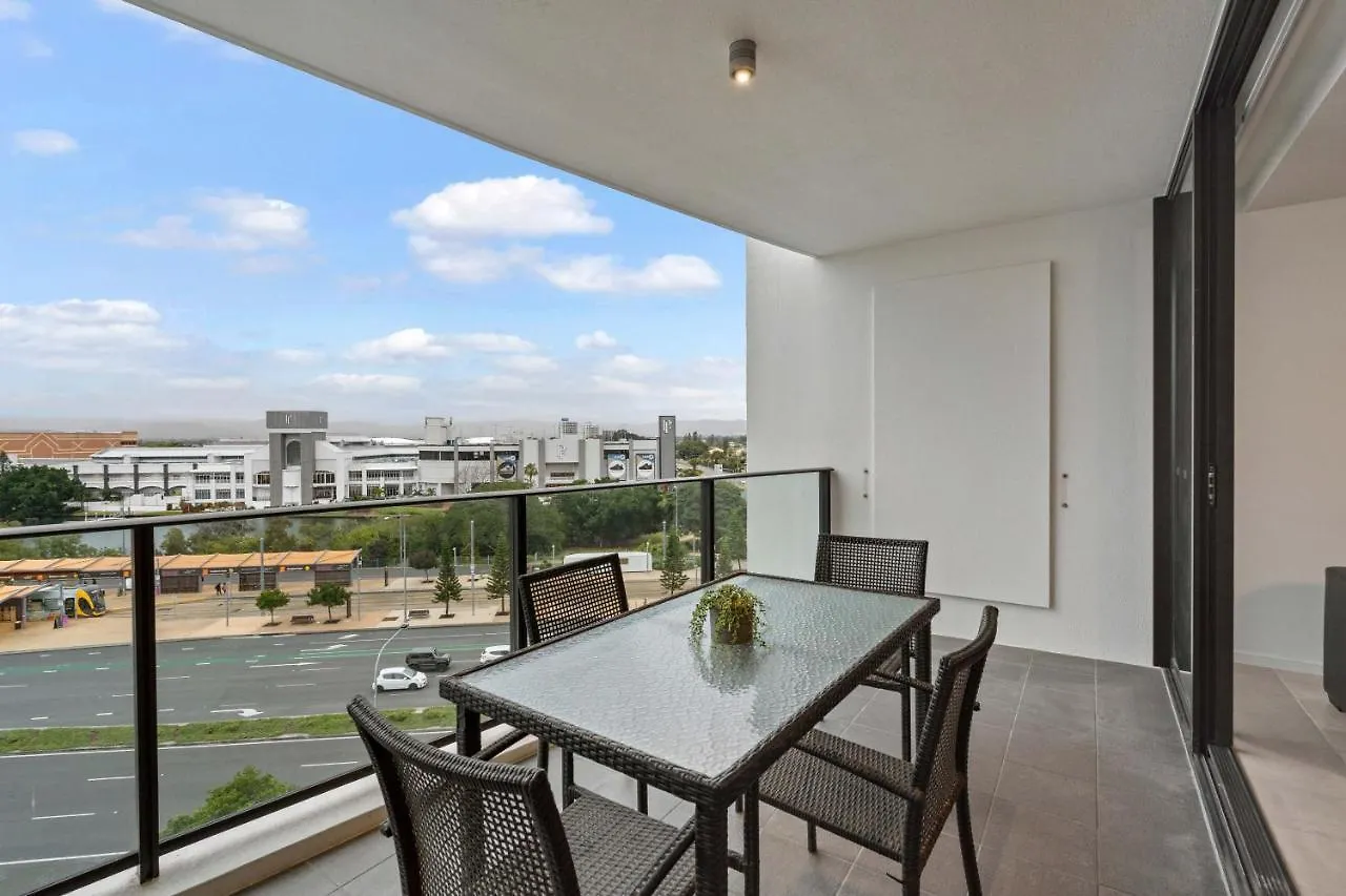 Sierra Grand Broadbeach - Self Contained & Privately Managed アパート