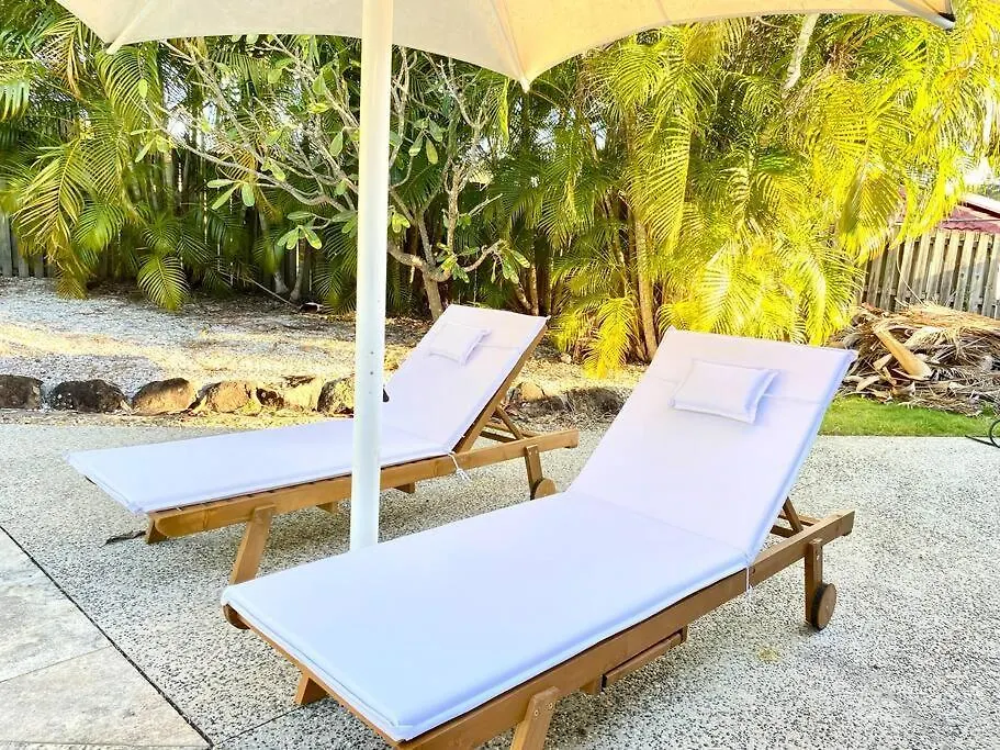 Oasis By The Pool, Thrilling Themeparks. *