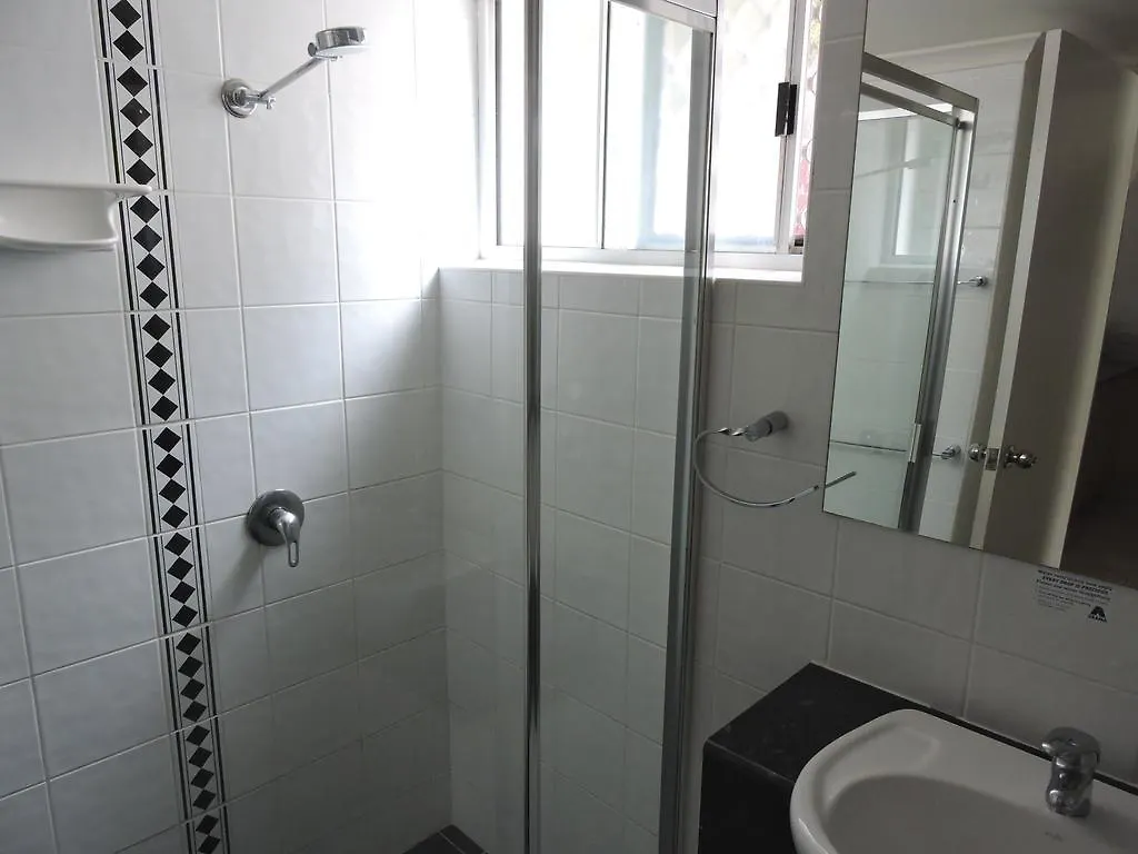 Cannes Court Aparthotel Gold Coast