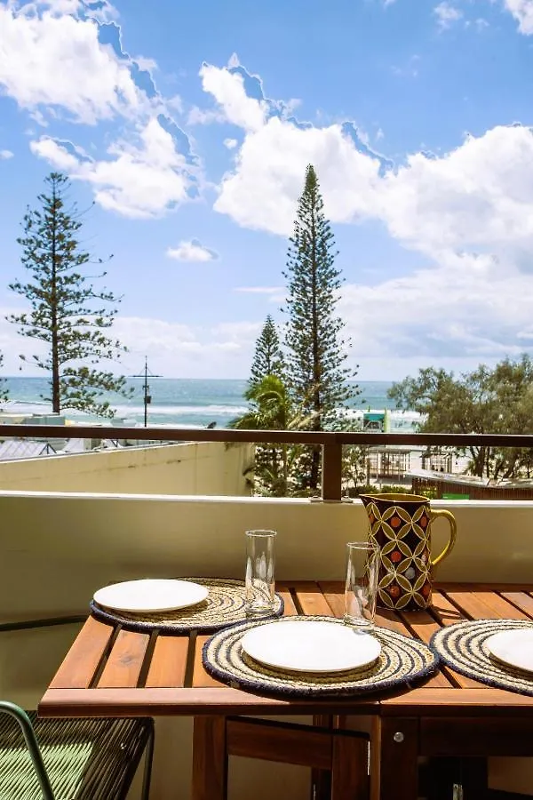 Fab Beachfront 2 Brm Apt In The Heart Of Surfers Apartmán