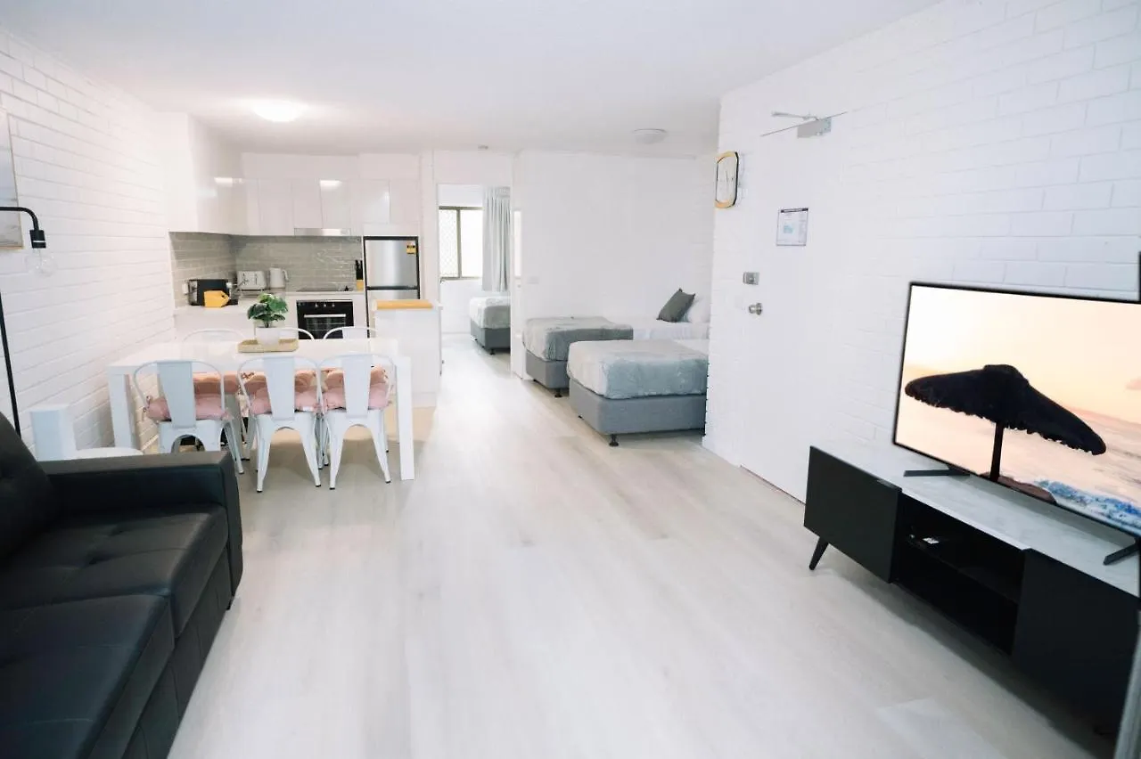 Surfers Paradise- Meters From The Beach! * גולד קוסט