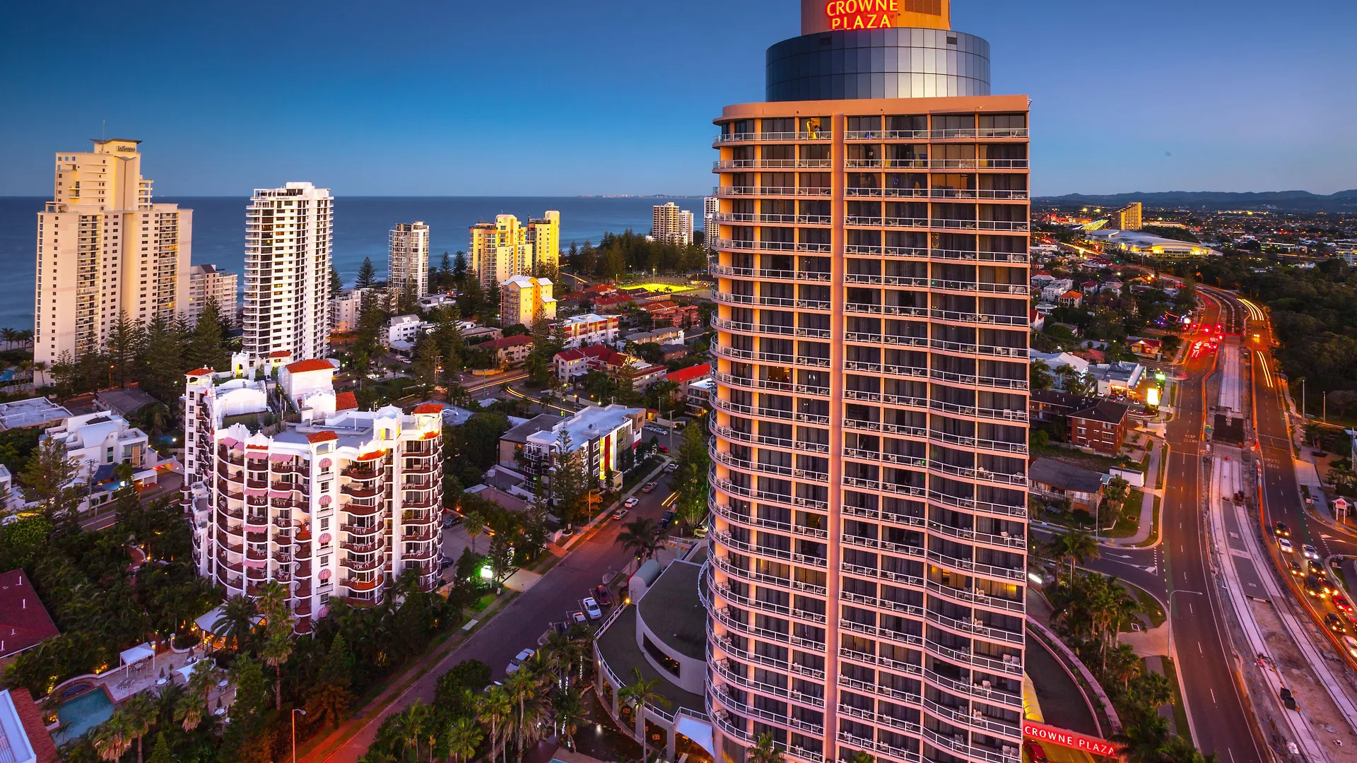 Hotel Crowne Plaza Surfers Paradise By Ihg Gold Coast