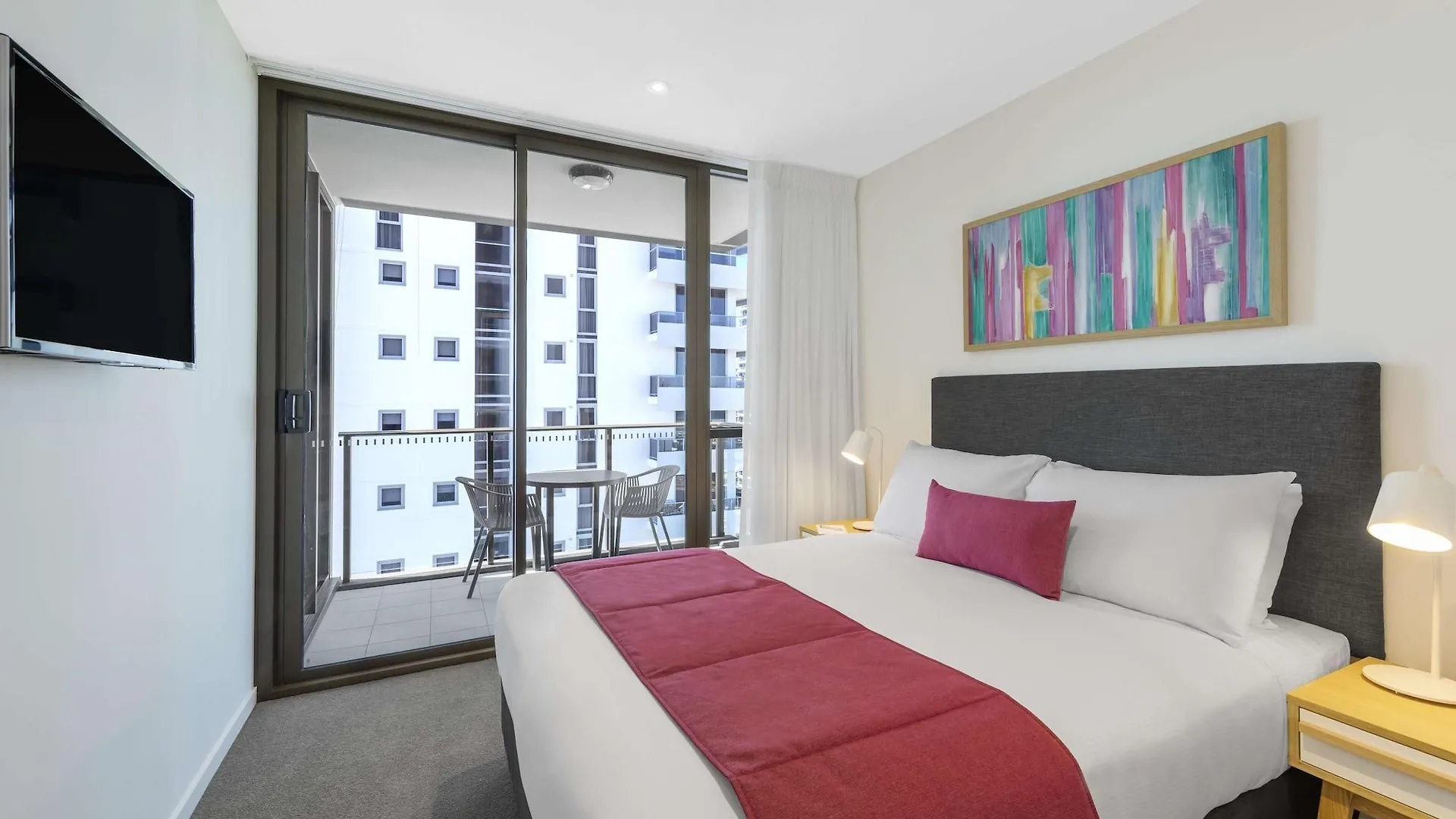 Avani Broadbeach Residences 4*