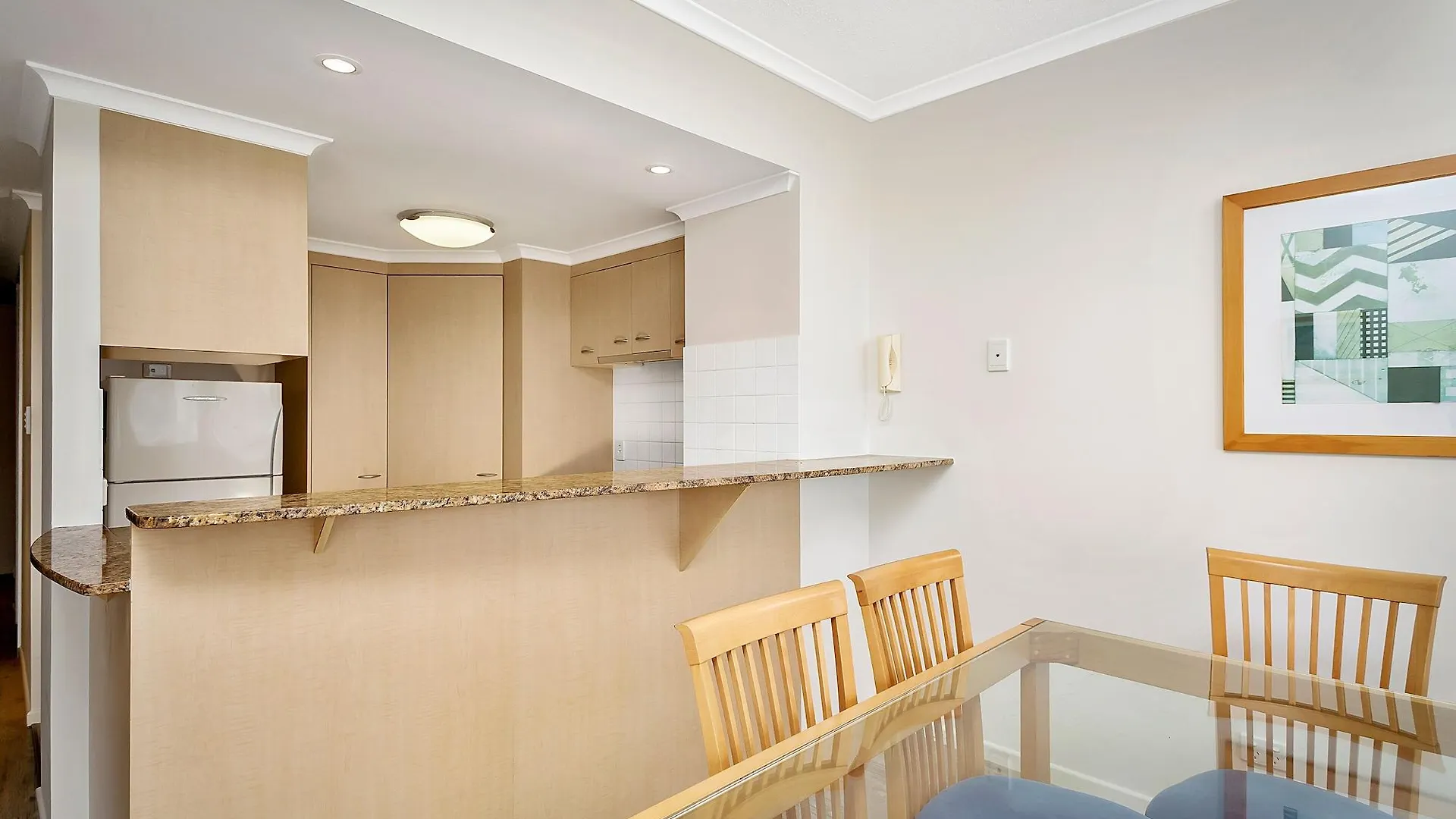 Kirra 4* Gold Coast