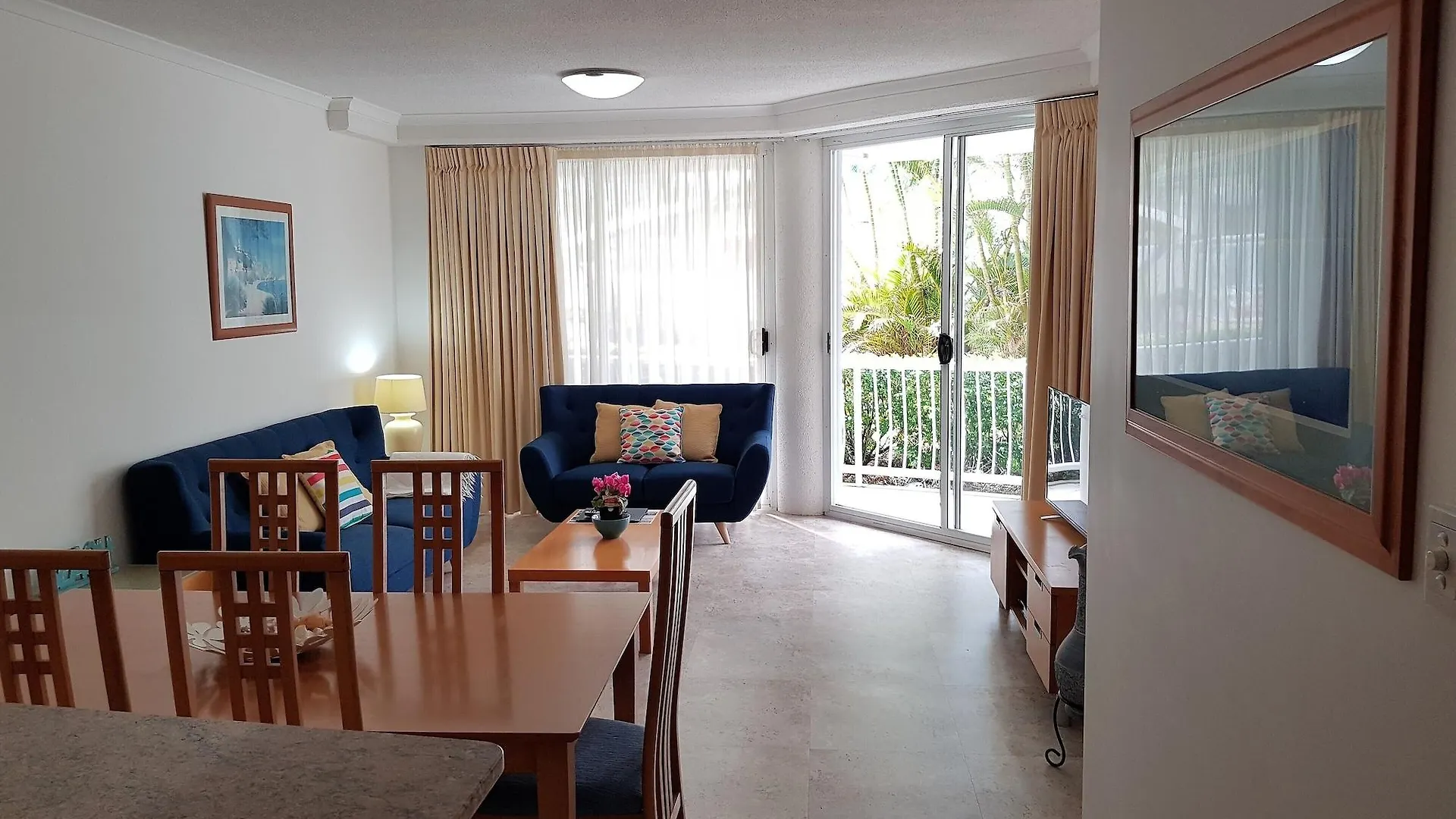 Kirra Aparthotel 4*