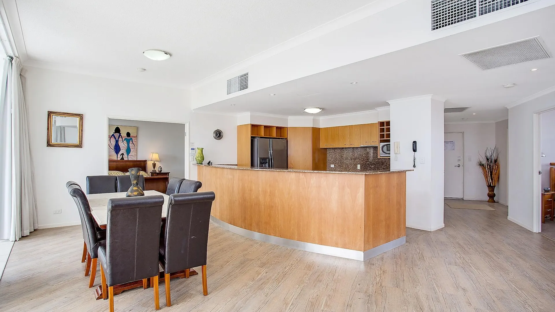 Kirra Aparthotel Gold Coast