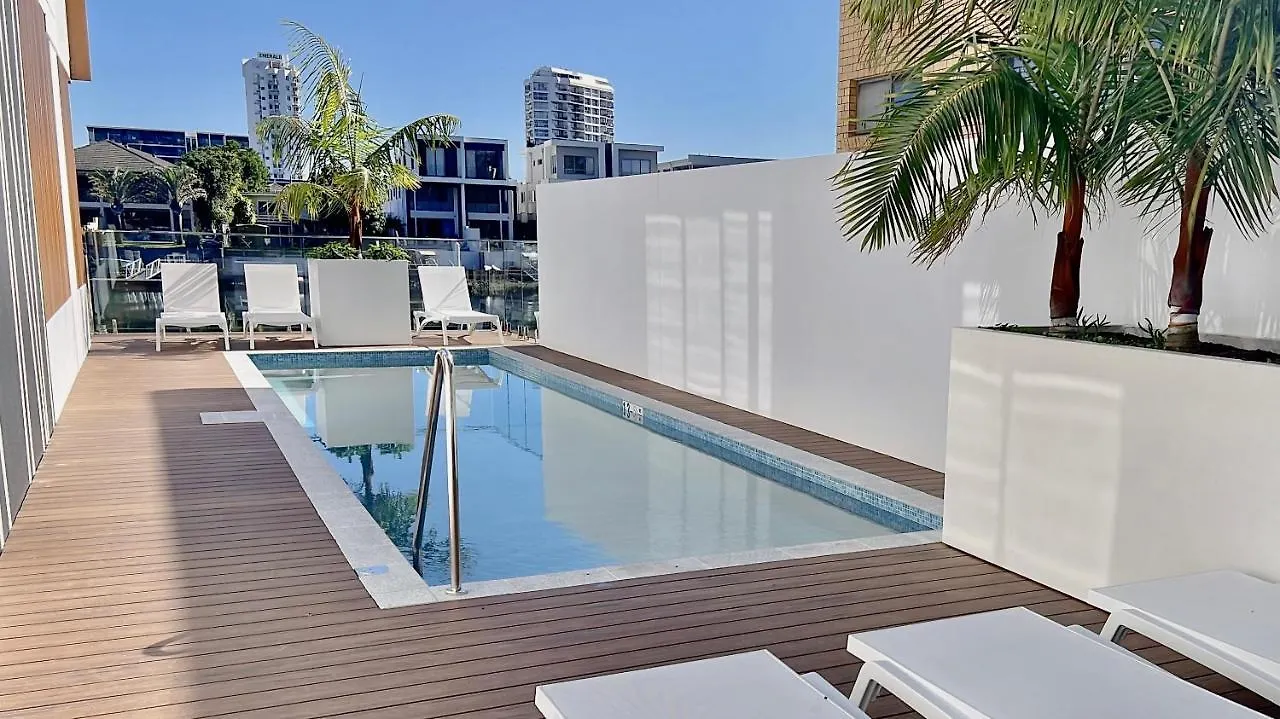 E.s. Surfers Paradise 公寓 *