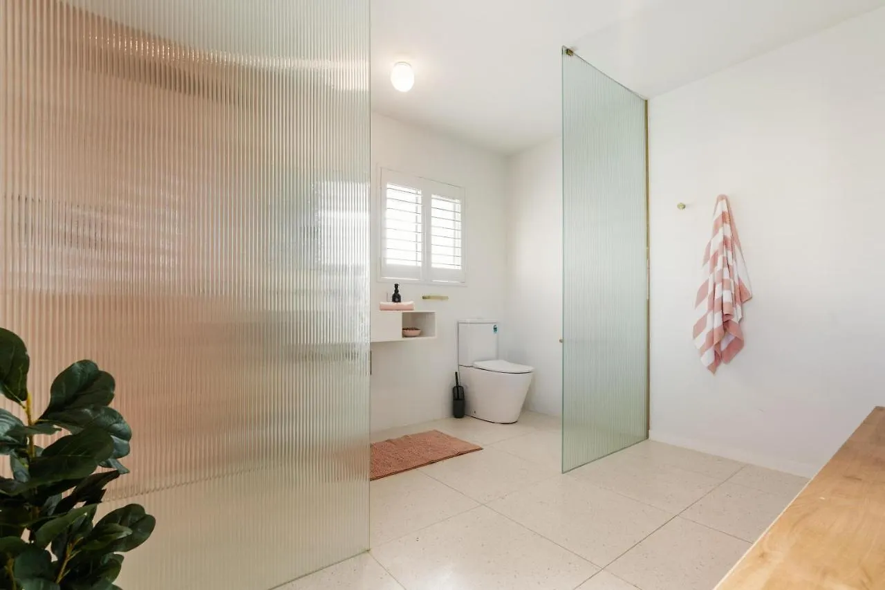 Thomas Drive - Unit 1