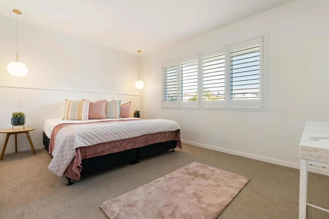 Thomas Drive - Unit 1