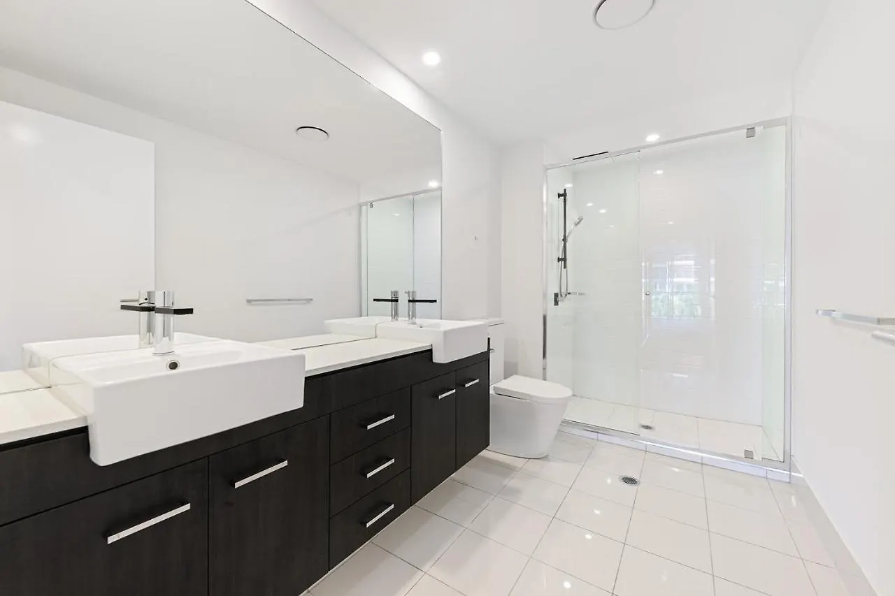 Harbour Quays Hotel Gold Coast